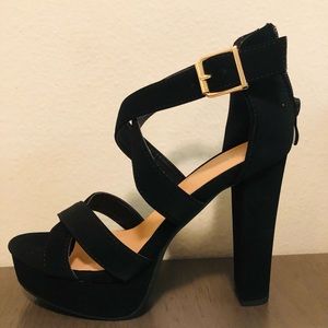Brand new size 5.5 chunky heels. Never worn super soft